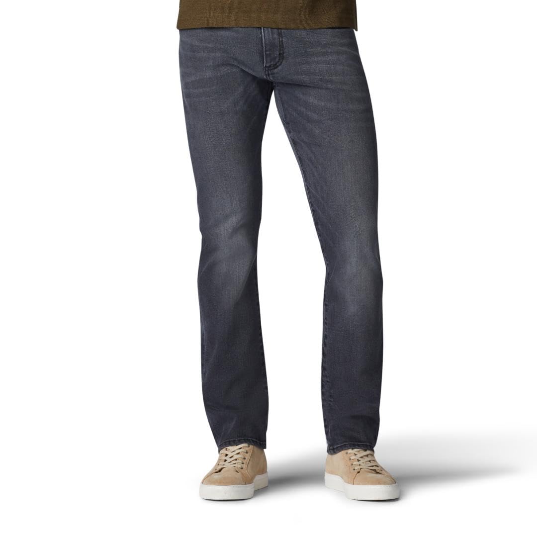 Men's Extreme Motion Slim Straight Leg Jean 2015437