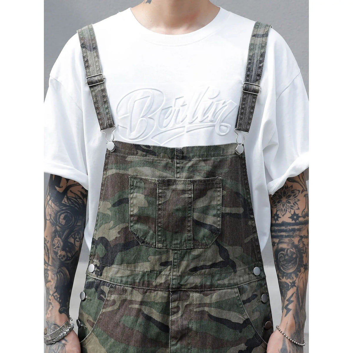 Men's 100% Pure Cotton Oversize Loose-Fit Camouflage Cargo Suspender Overalls Pants - Vintage Washed Denim, Bold Graphic, Classic Retro Vibe, Stylish Straps, Multiple Pockets, All Seasons, Sneaker Friendly, Menswear for Outdoors Casual Streetwear