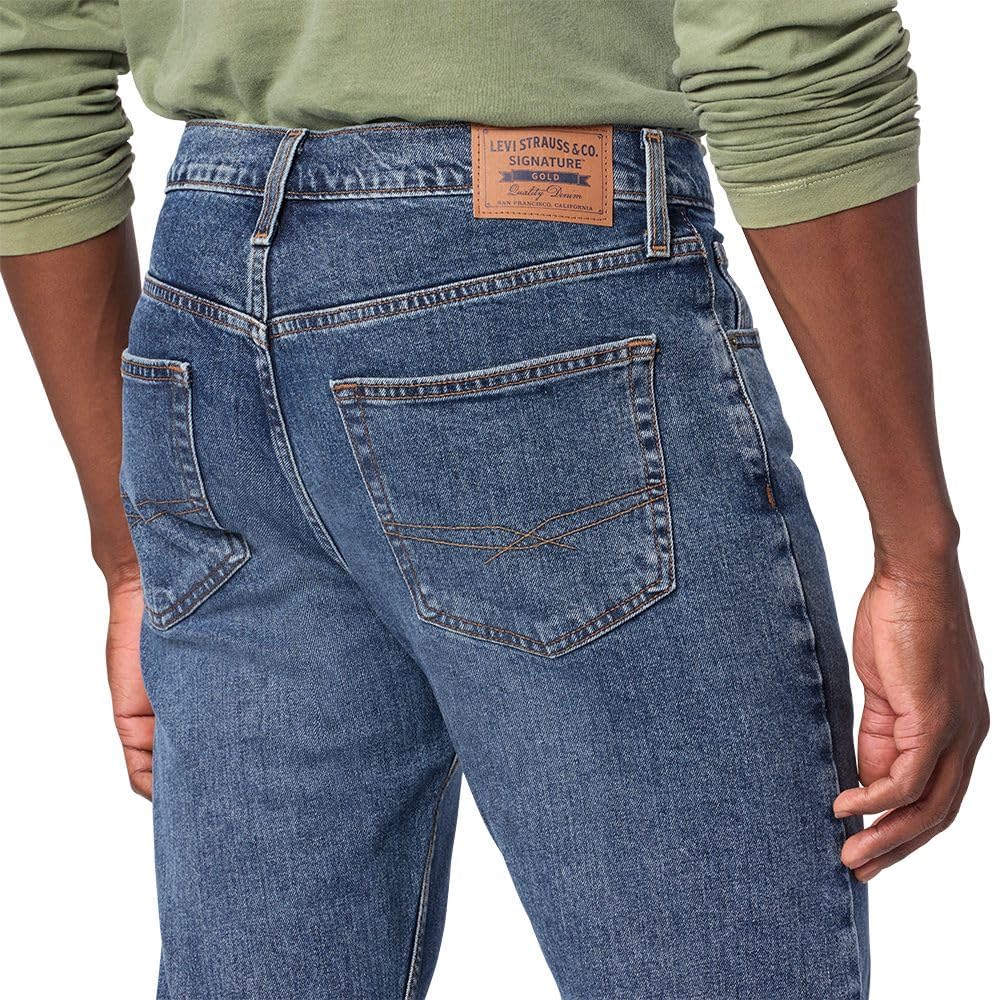 Levi Strauss Signature Gold Men's Slim Straight Fit Jean Pants