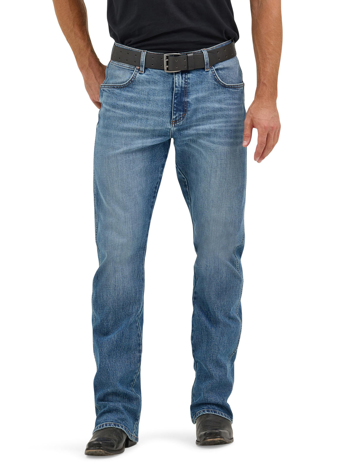 Wrangler Men's Retro Relaxed Fit Boot Cut Jean
