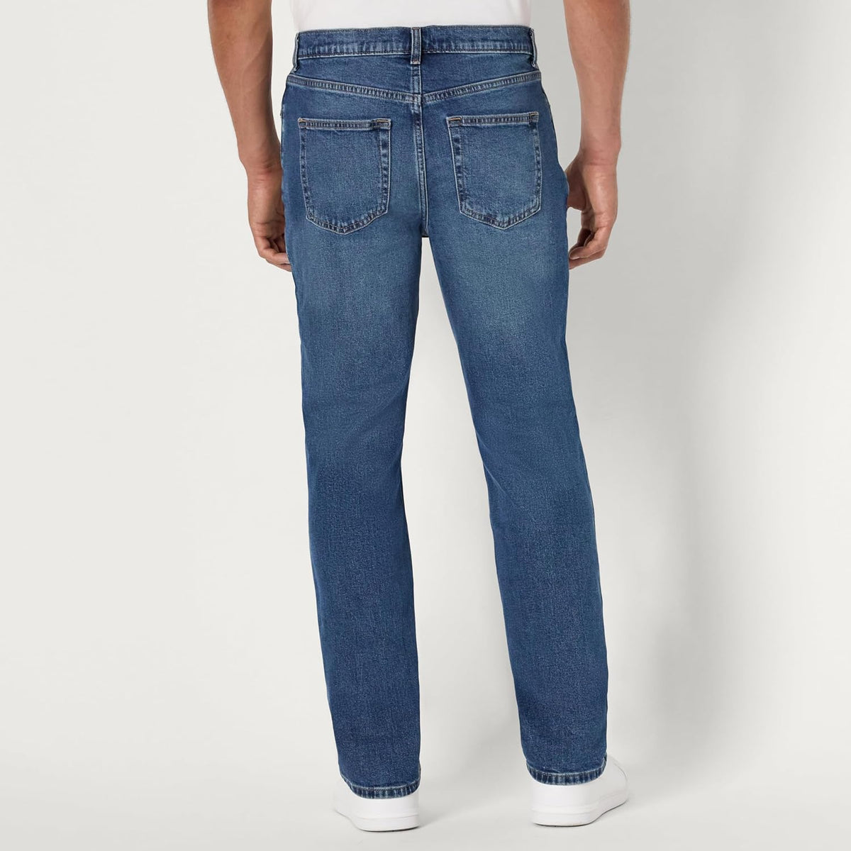 Amazon Essentials Men's Low Stretch Slim Straight Denim Jeans, Vintage Inspired
