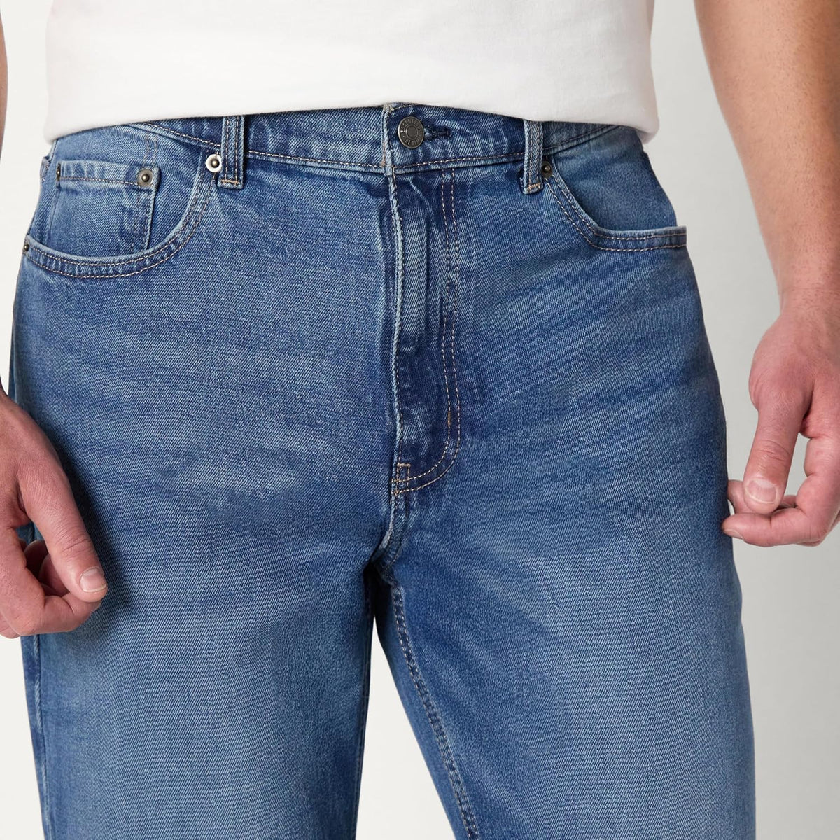 Amazon Essentials Men's Relaxed-Fit Heavyweight Rigid Jeans, 5 Pocket Styling
