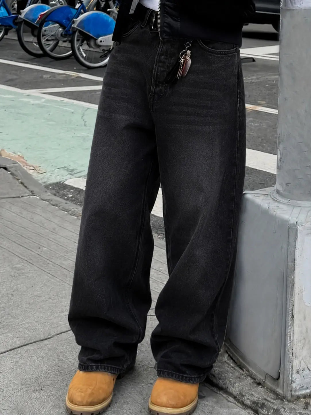 Menswear Baggy Low-Rise Jeans - Male Relaxed-Fit Denim Pants with Pockets, 2000s Aesthetic, Casual Streetwear, Vintage Grunge, Urban Hip Hop Style for Daily Wear