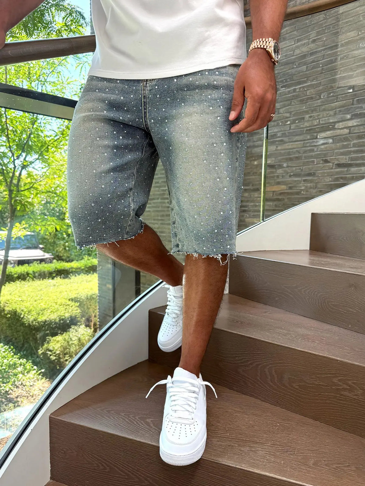 Men's Light Blue Casual Fashion Denim Mid-Length Shorts, Aesthetic Streetwear with Rhinestone Embellishment, Raw Hem Cuffs, Tropical Resort Vibe for Summer Street Style